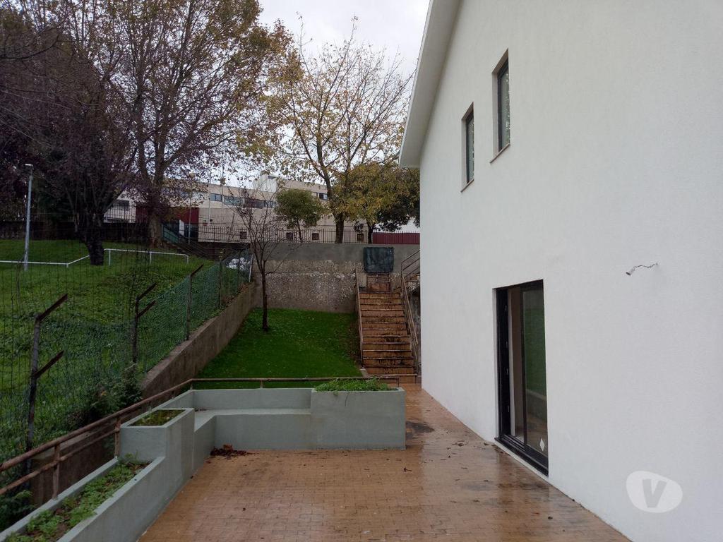 Apartamentos a venda Braga - Fotos para Braga-Moradia Gaveto Real (06 22)