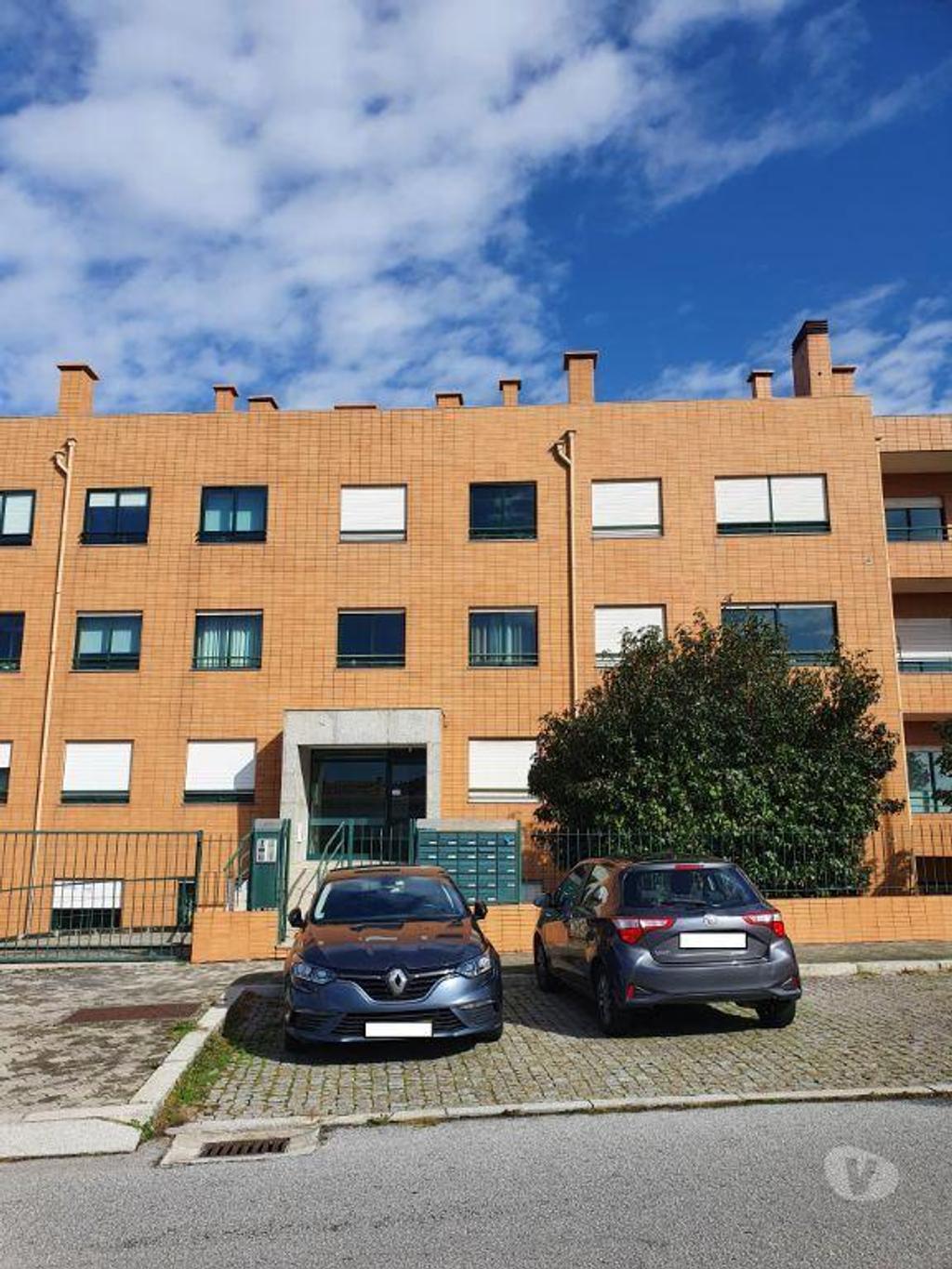 Apartamentos a venda Vila Nova de Gaia - Fotos para Vila-nova-de-gaia-T3 Dúplex Vilar de Andorinho (00787)
