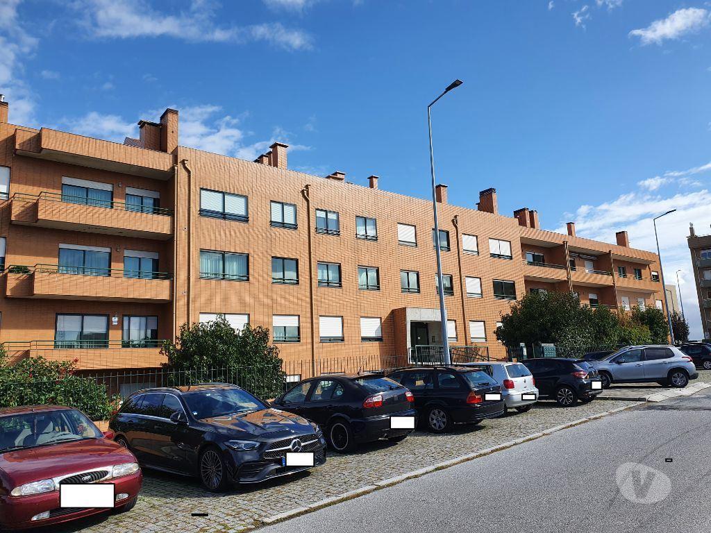 Apartamentos a venda Vila Nova de Gaia - Fotos para Vila-nova-de-gaia-T3 Dúplex Vilar de Andorinho (00787)