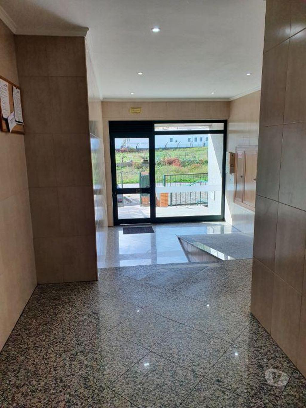 Apartamentos a venda Vila Nova de Gaia - Fotos para Vila-nova-de-gaia-T3 Dúplex Vilar de Andorinho (00787)