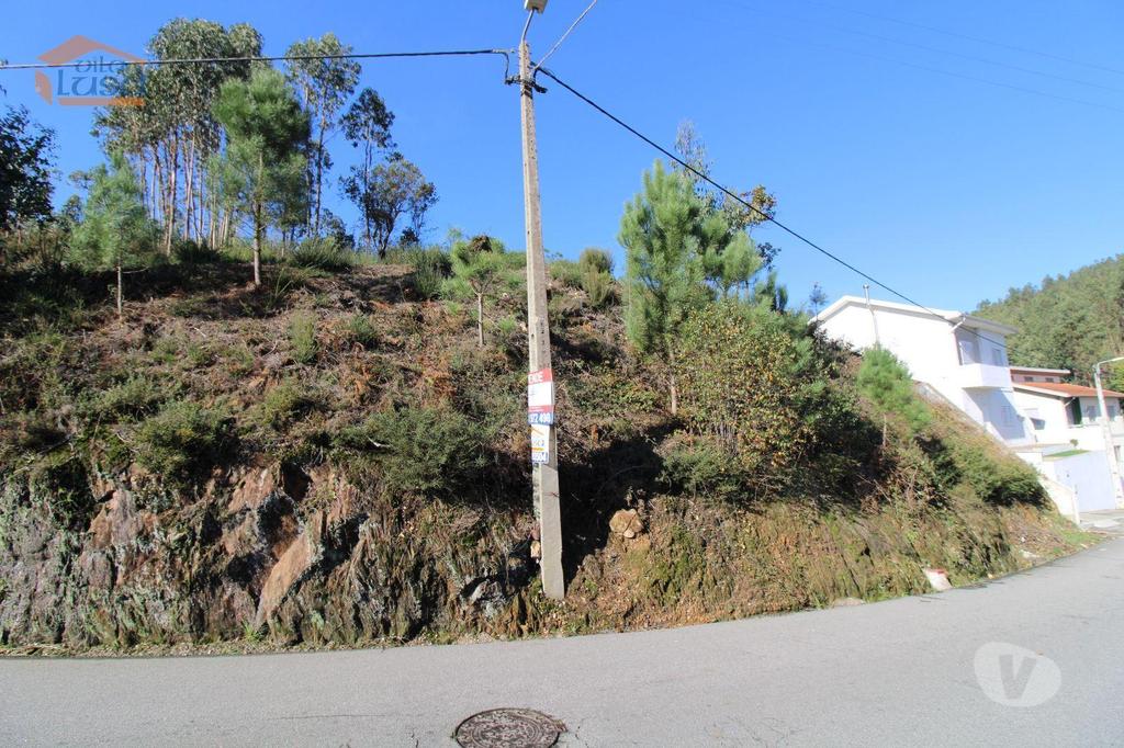Terrenos Gondomar - Fotos para Terreno com 653 m2 para a construção de mordia de 4 Frentes com
