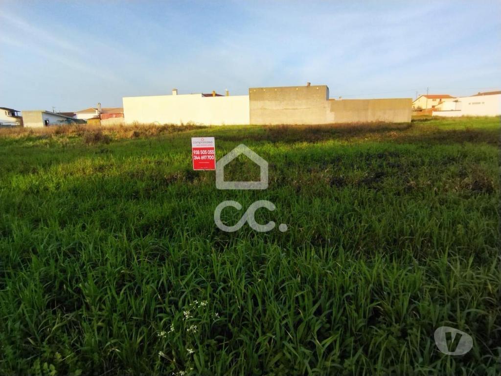 Terrenos Marinha Grande - Fotos para Localização: Vieira de Leiria----Terreno com a área de 1.087 m2