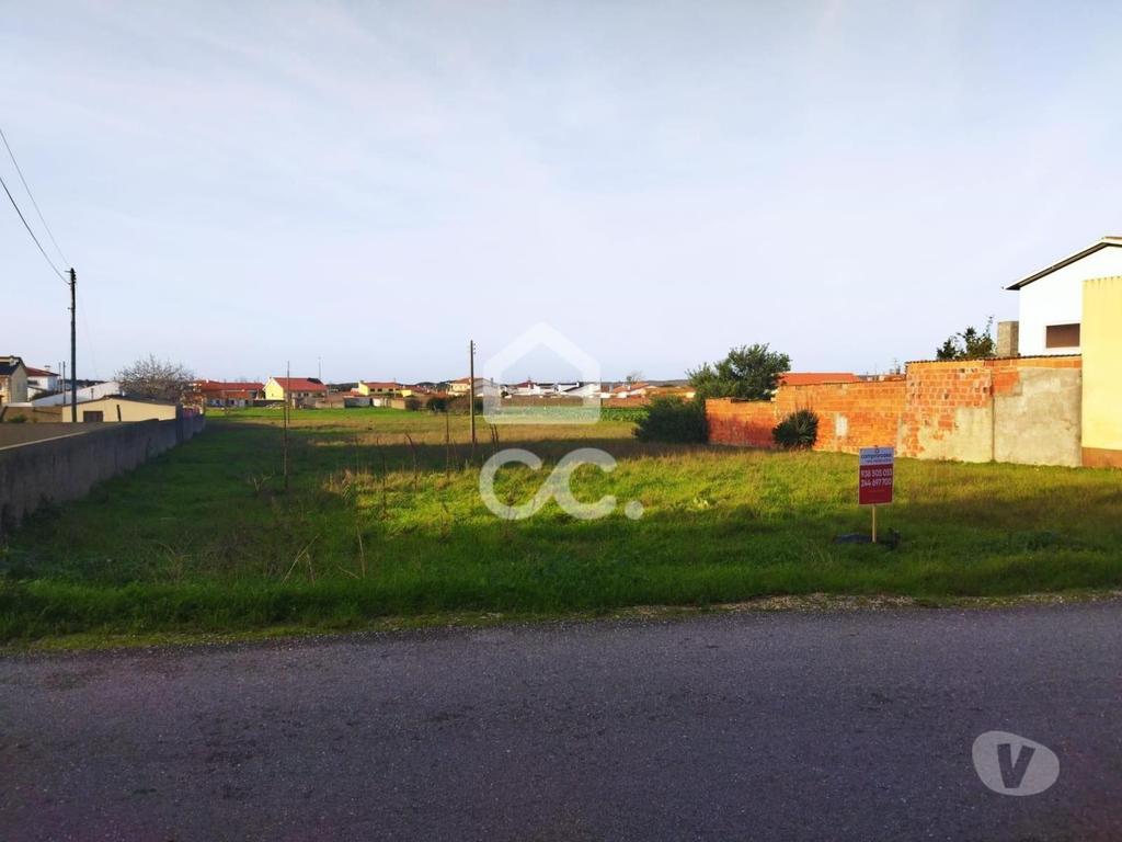 Terrenos Marinha Grande - Fotos para Localização: Vieira de Leiria------Terreno com a área de 8.380
