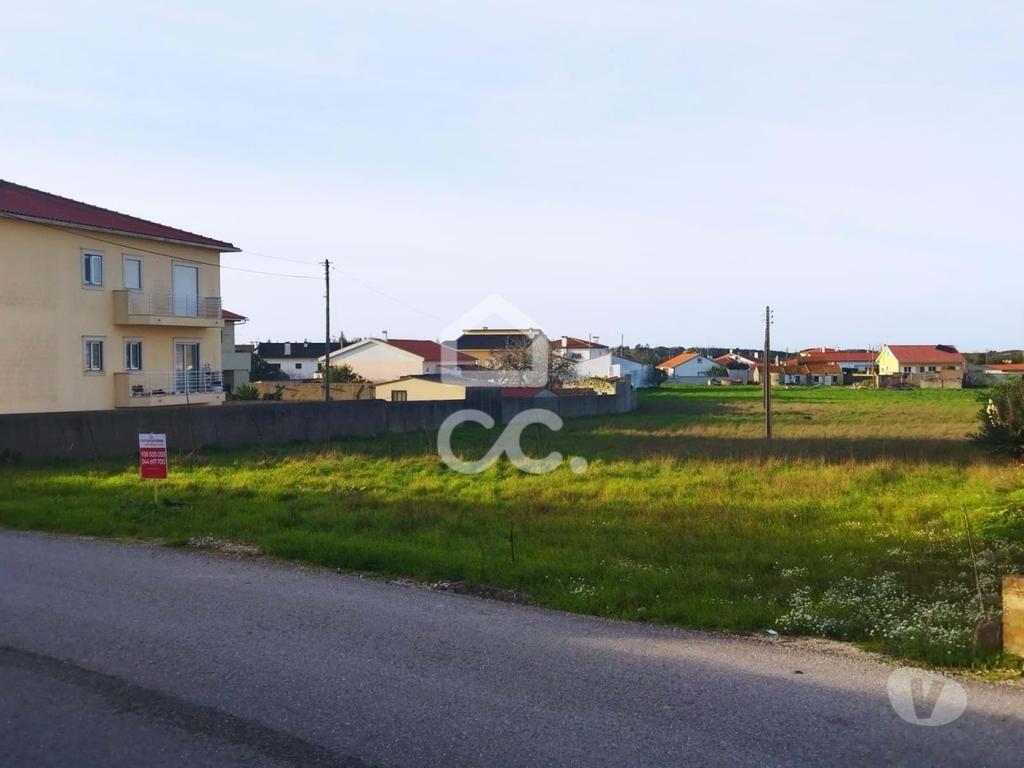 Terrenos Marinha Grande - Fotos para Localização: Vieira de Leiria------Terreno com a área de 8.380