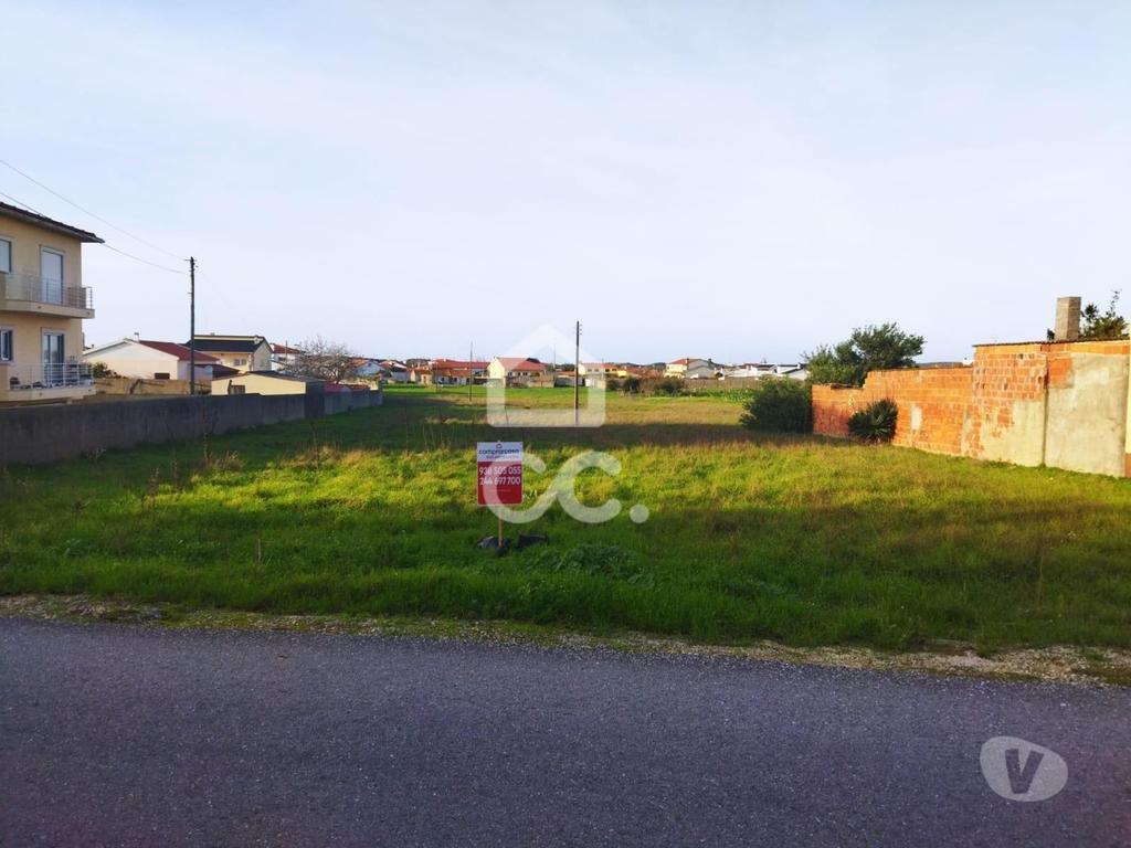 Terrenos Marinha Grande - Fotos para Localização: Vieira de Leiria------Terreno com a área de 8.380