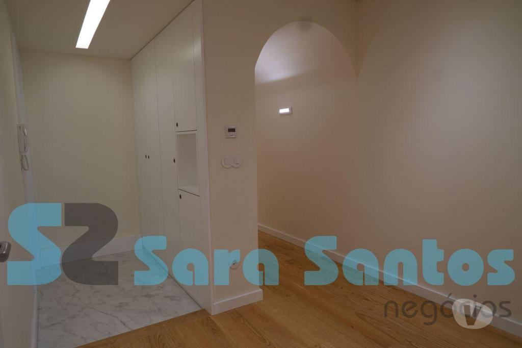 Apartamentos a venda Porto - Fotos para Porto-T3 Renovado com Terraço e Garagem Box -Porto (SS0125)