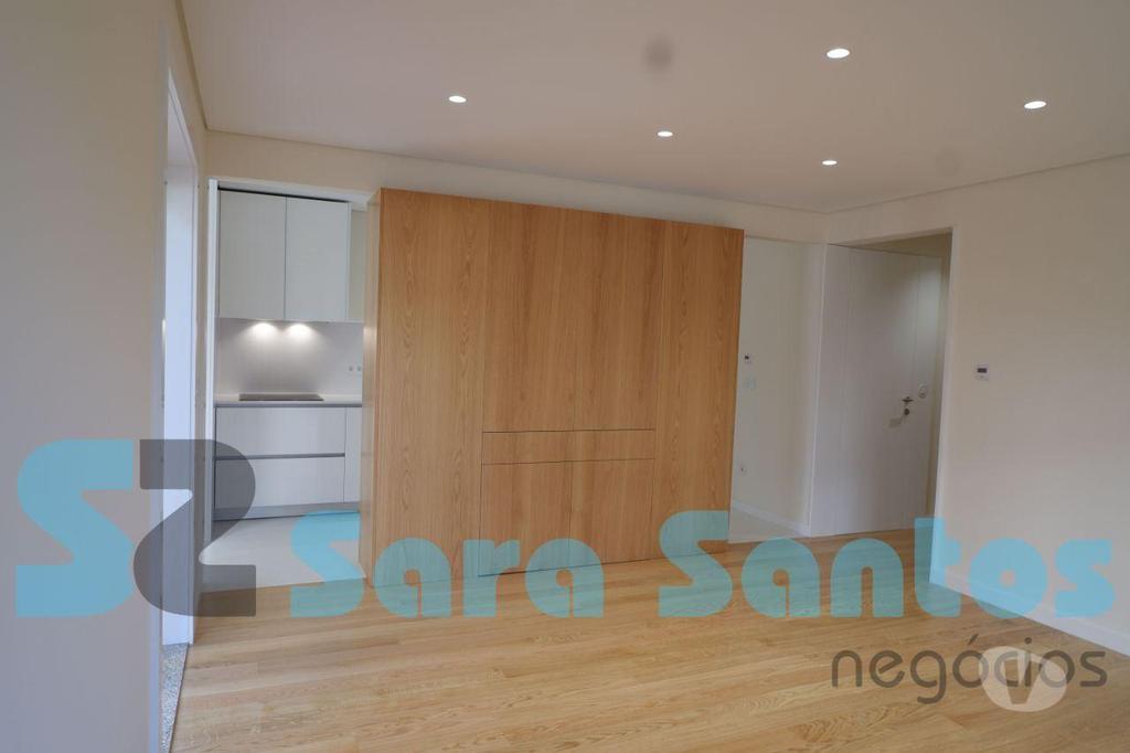 Apartamentos a venda Porto - Fotos para Porto-T3 Renovado com Terraço e Garagem Box -Porto (SS0125)