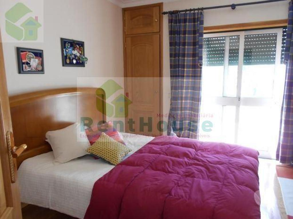 Apartamentos a venda Figueira da Foz - Fotos para Figueira-da-foz-Moradia T5+1 Sotto Mayor (VF1637)