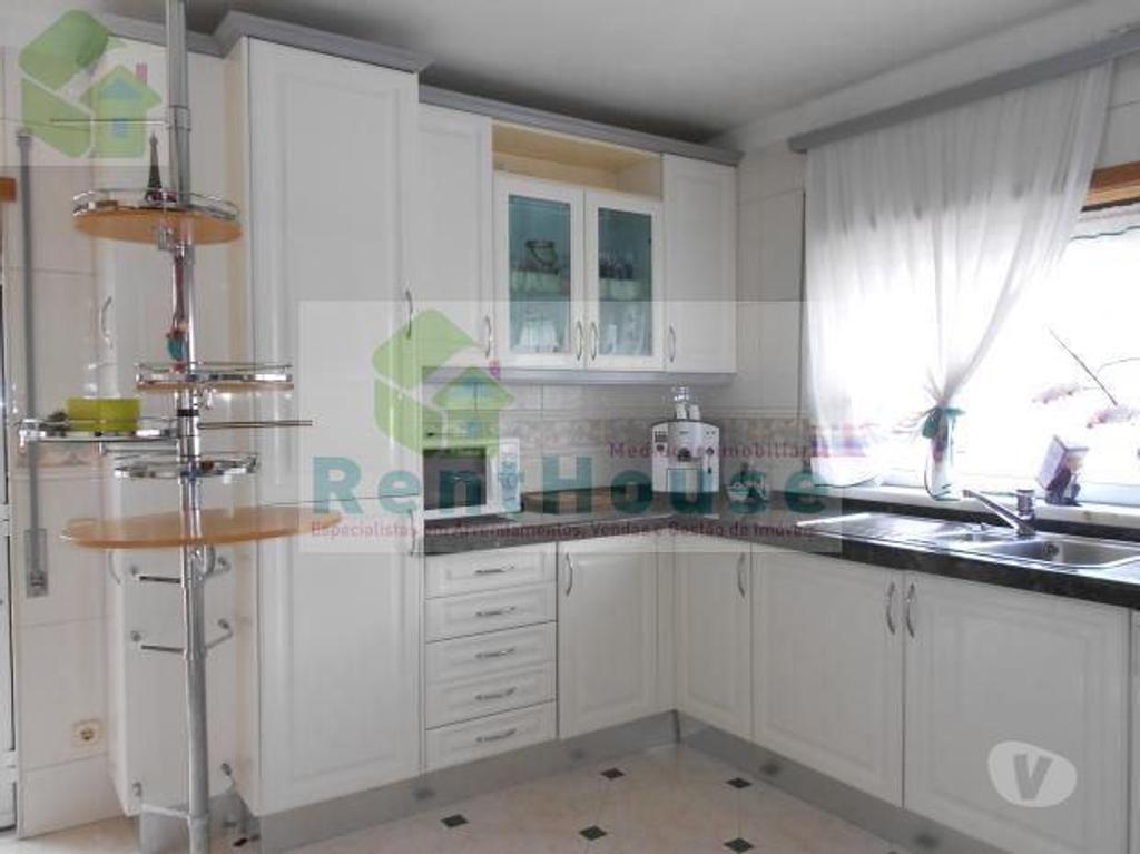 Apartamentos a venda Figueira da Foz - Fotos para Figueira-da-foz-Moradia T5+1 Sotto Mayor (VF1637)