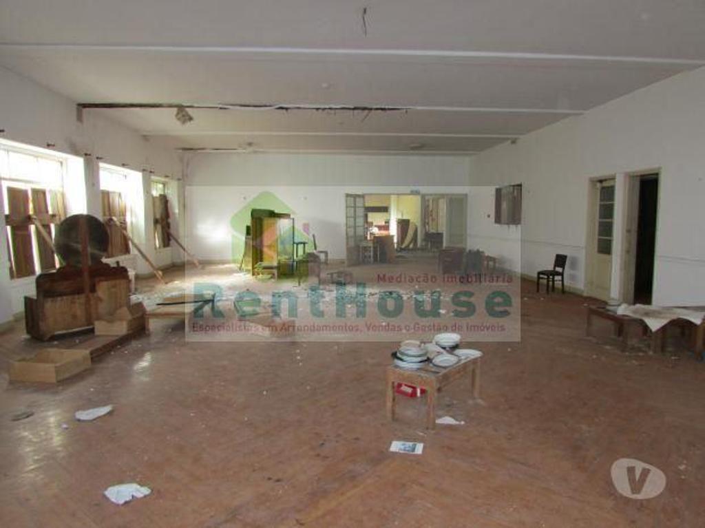 Comprar Loja Figueira da Foz - Fotos para Prédio Para Reconstrução Junto ao Casino