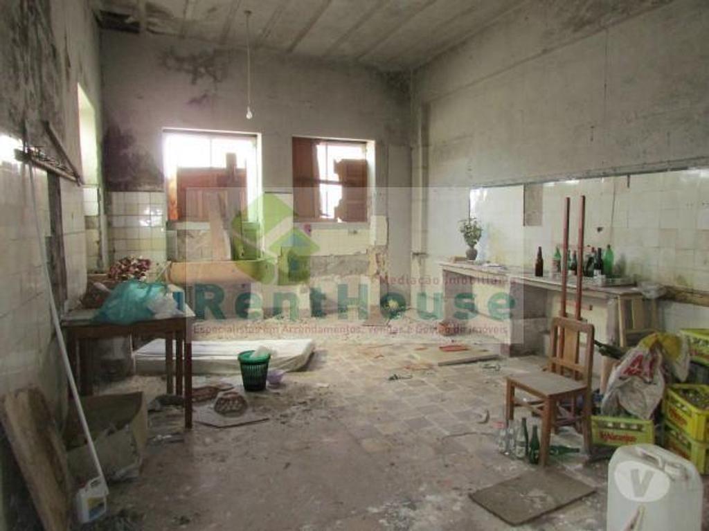 Comprar Loja Figueira da Foz - Fotos para Prédio Para Reconstrução Junto ao Casino
