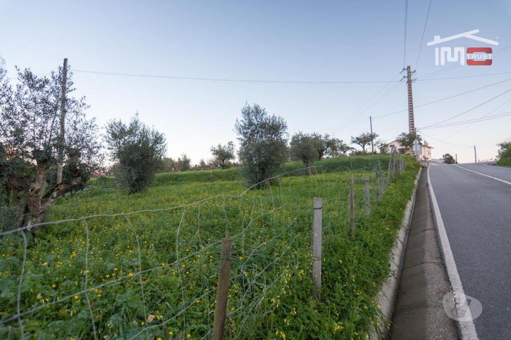 Terrenos Ourém - Fotos para Ourem-Terreno para construção bem localizado (1-T-000524)