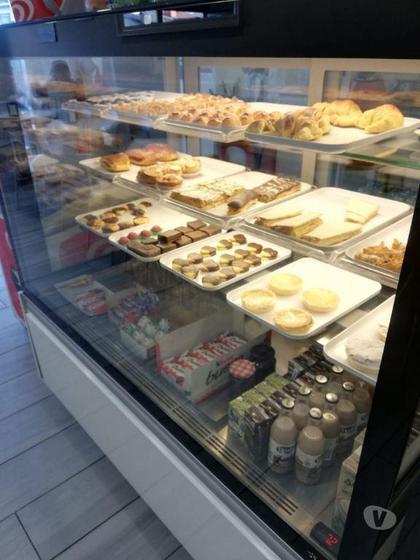 Comprar Loja - Fotos para Excelente confeitaria em Custóias a trabalhar