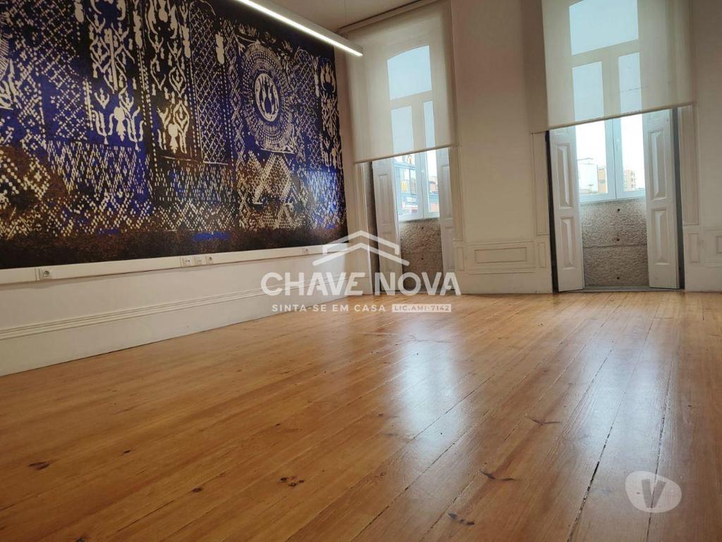 Comprar Loja Porto - Fotos para Moradia para Serviços - Av. da Boavista, Bessa