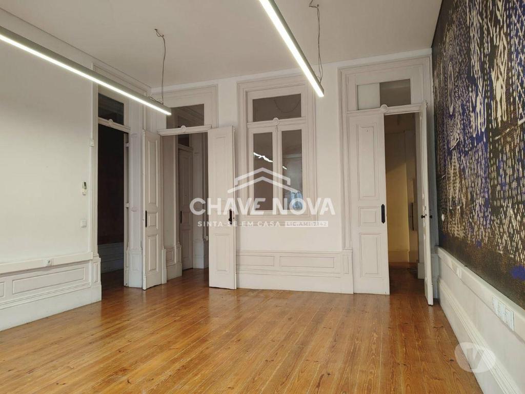 Comprar Loja Porto - Fotos para Moradia para Serviços - Av. da Boavista, Bessa