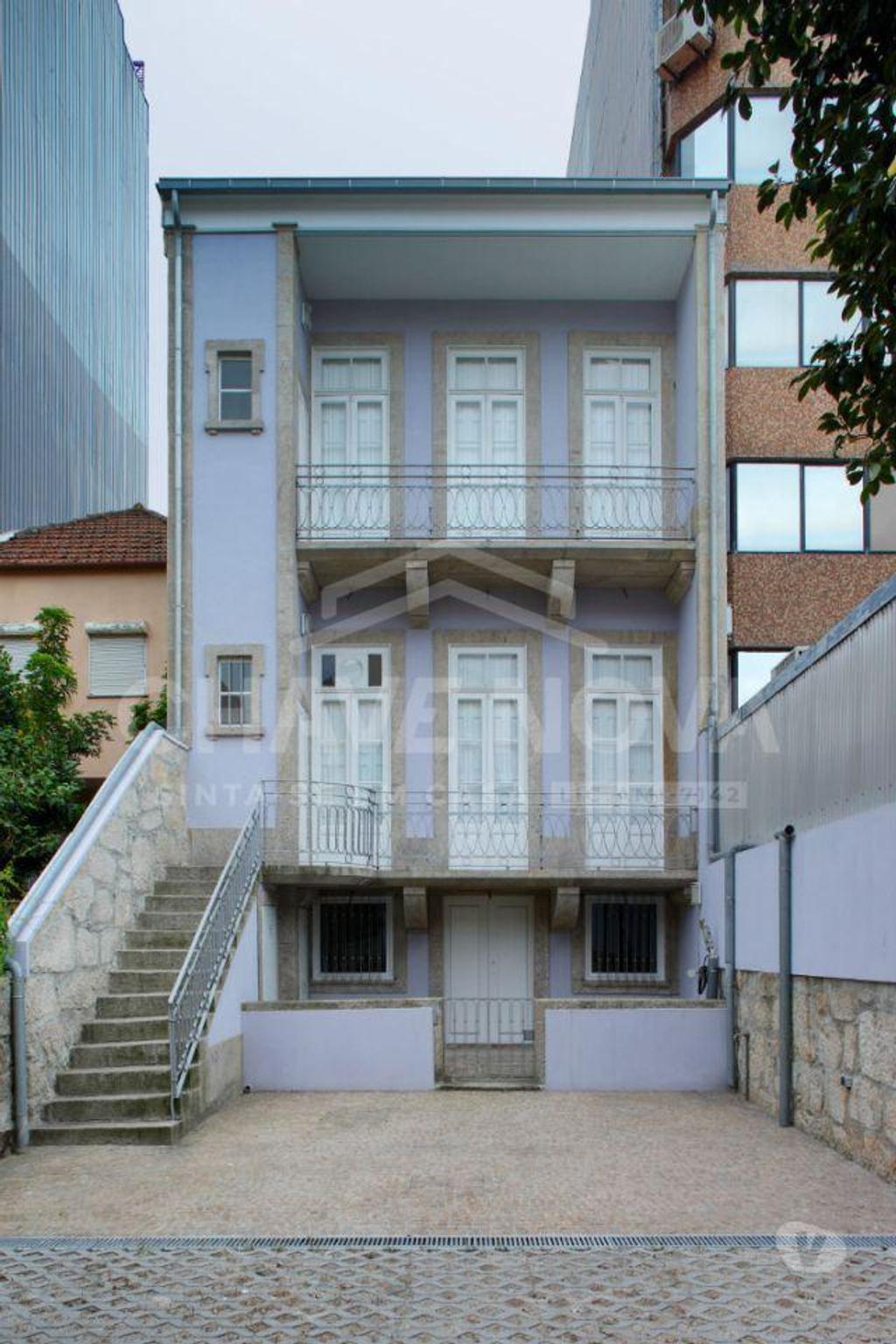 Comprar Loja Porto - Fotos para Moradia para Serviços - Av. da Boavista, Bessa
