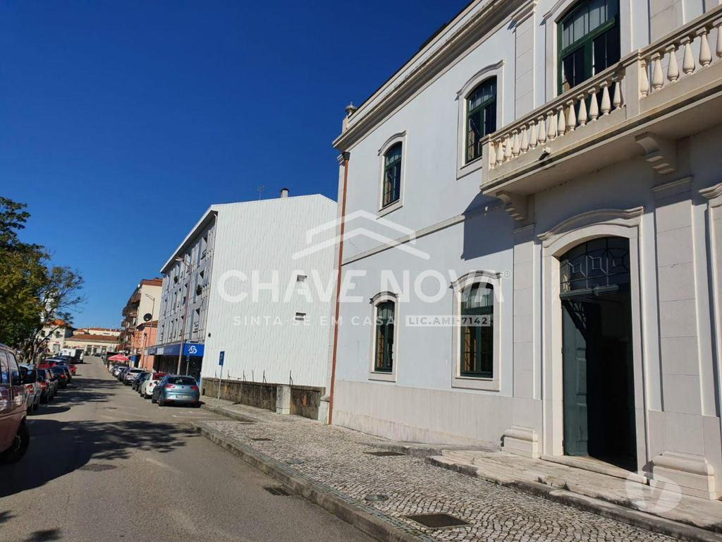 Terrenos Oliveira do Bairro - Fotos para Vende-se Terreno e Moradia para Construção ou Restauro no centro