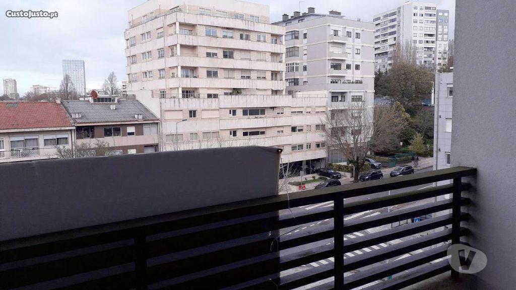 Apartamentos a venda Porto - Fotos para Porto-Excelente T3+1 Lug.garg.ao Campo Alegre (03939)