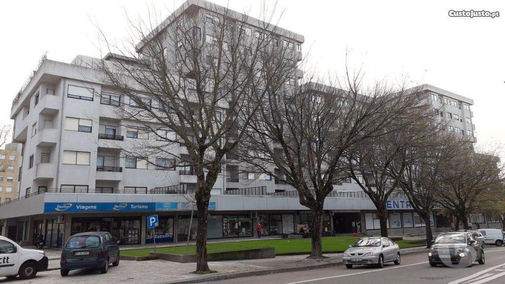 Apartamentos a venda Porto - Fotos para Porto-Excelente T3+1 Lug.garg.ao Campo Alegre (03939)