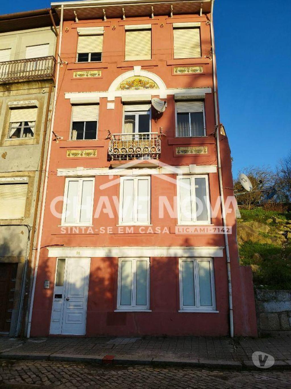 Comprar Loja Porto - Fotos para Prédio Habitacional em Zona Histórica do Porto (Virtudes)