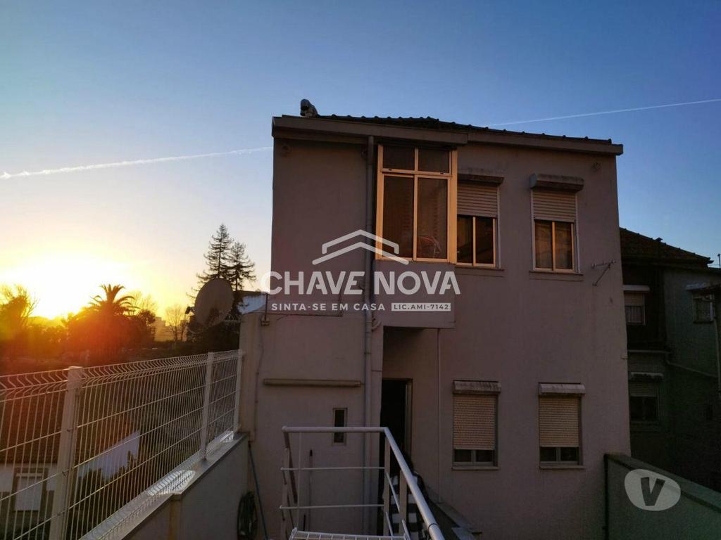 Comprar Loja Porto - Fotos para Prédio Habitacional em Zona Histórica do Porto (Virtudes)