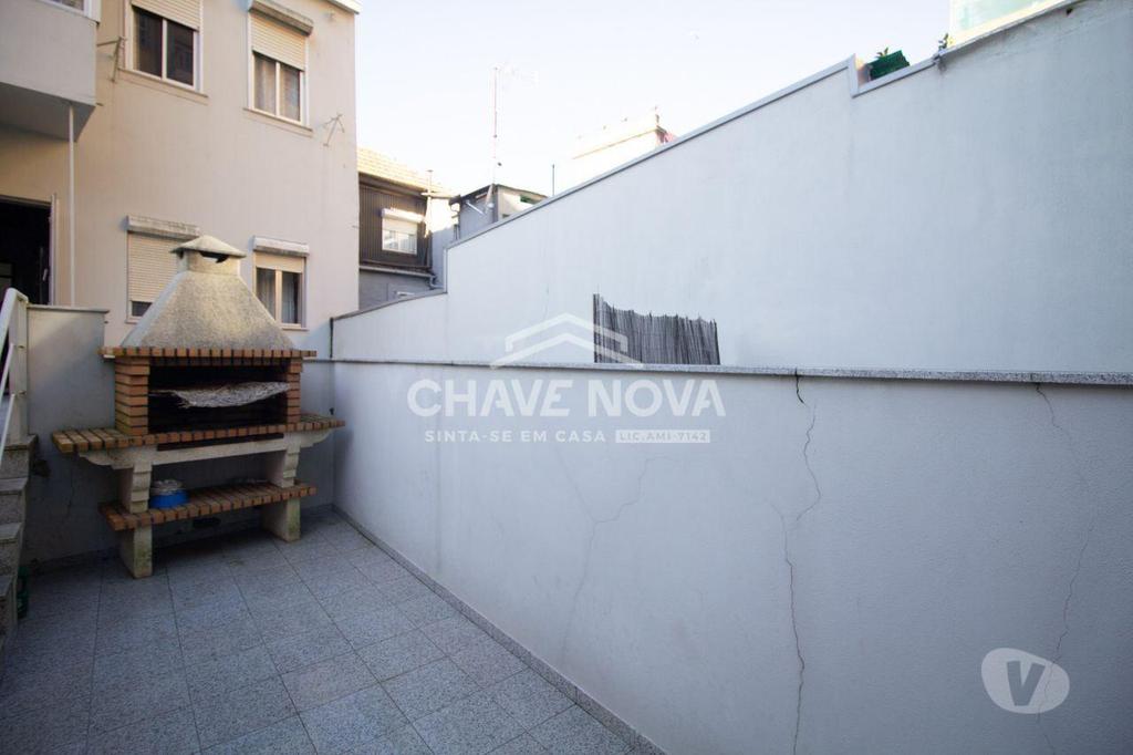 Comprar Loja Porto - Fotos para Prédio Habitacional em Zona Histórica do Porto (Virtudes)