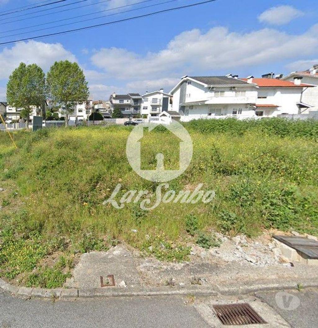 Terrenos Gondomar - Fotos para Terreno de gaveto para construção de moradia de 3 frentes,