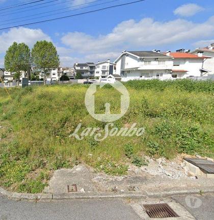 Terrenos - Fotos para Terreno de gaveto para construção de moradia de 3 frentes,