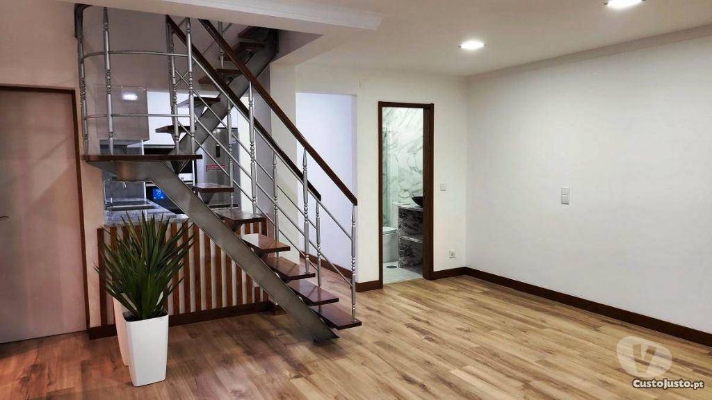 Apartamentos a venda Vila Nova de Gaia - Fotos para Andar moradia T3 remodelado 500m estação comboio Aguda, praia