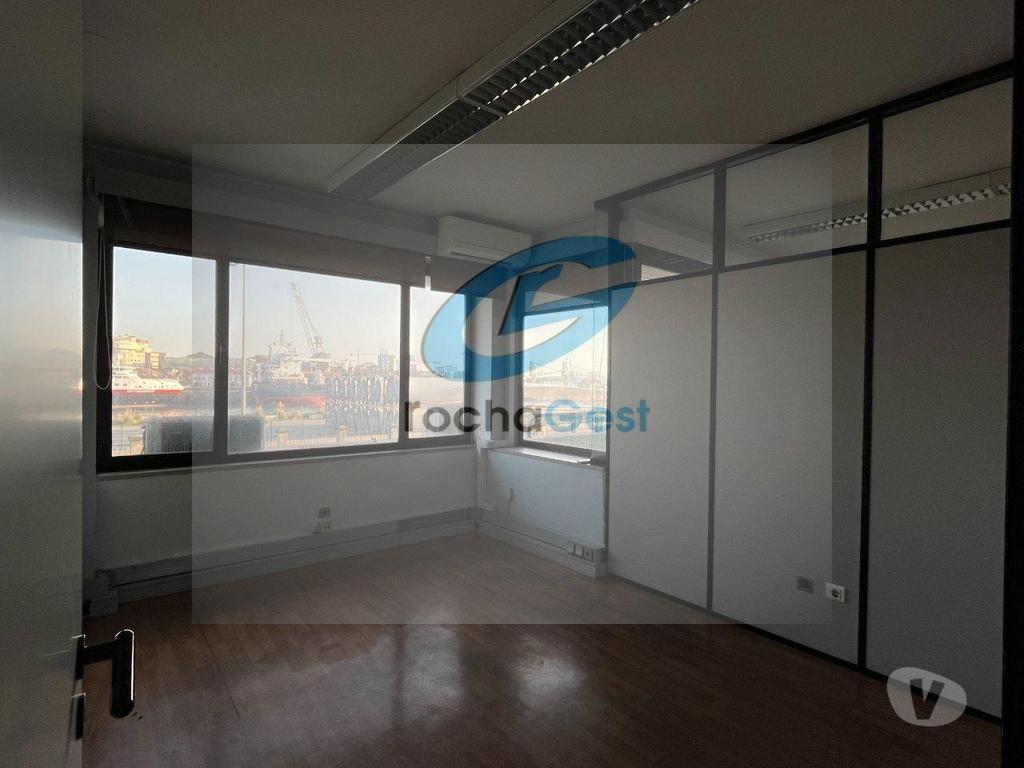 Comprar Loja Matosinhos - Fotos para EDIFICIO ATLANTICO - SERVIÇOS