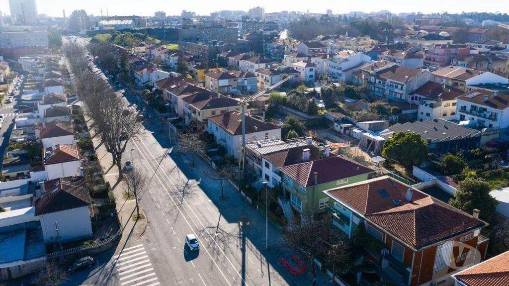 Comprar Loja Porto - Fotos para Edifício para Arrendamento Porto p lar ou serviços