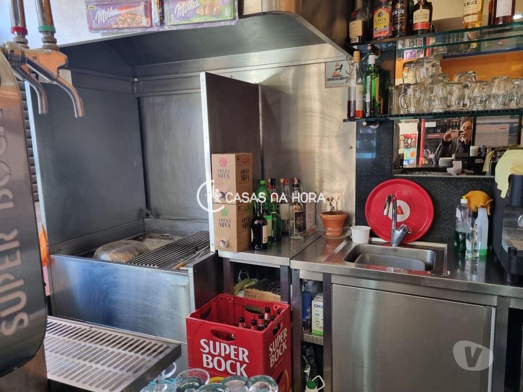 Comprar Loja Vila Nova de Gaia - Fotos para Trespasse de Café Restaurante situado em Avintes, Vila Nova...