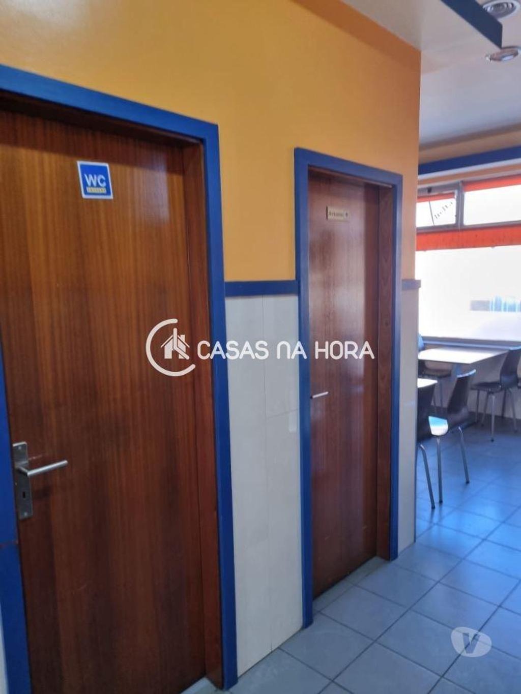 Comprar Loja Vila Nova de Gaia - Fotos para Trespasse de Café Restaurante situado em Avintes, Vila Nova...