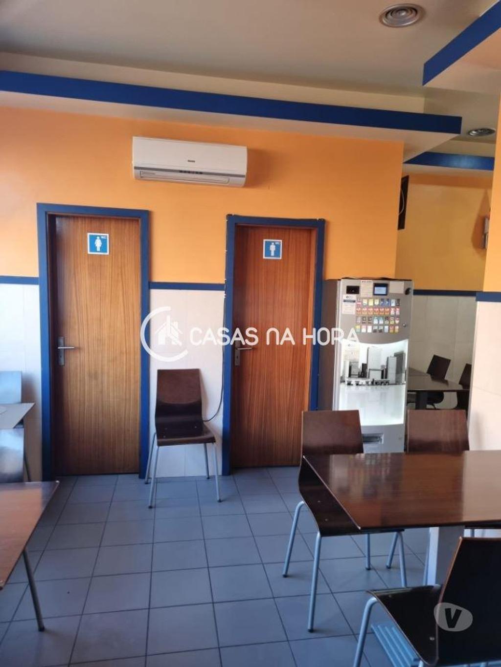 Comprar Loja Vila Nova de Gaia - Fotos para Trespasse de Café Restaurante situado em Avintes, Vila Nova...