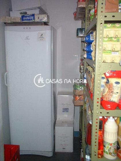 Venda Loja - Fotos para Trespasse de Café Restaurante situado em Avintes, Vila Nova...