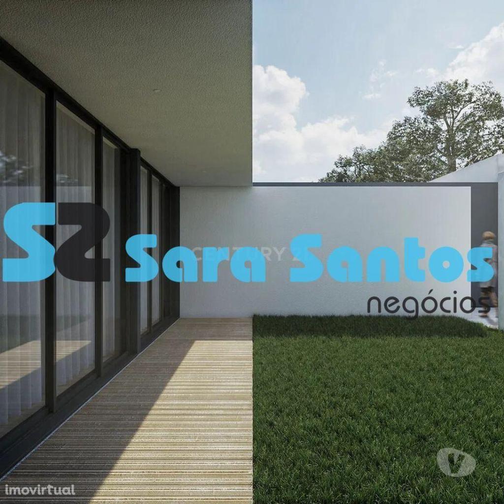 Apartamentos a venda Vila Nova de Gaia - Fotos para Moradia T4 de Luxo C Piscina junto A1- Gaia (SS0201)