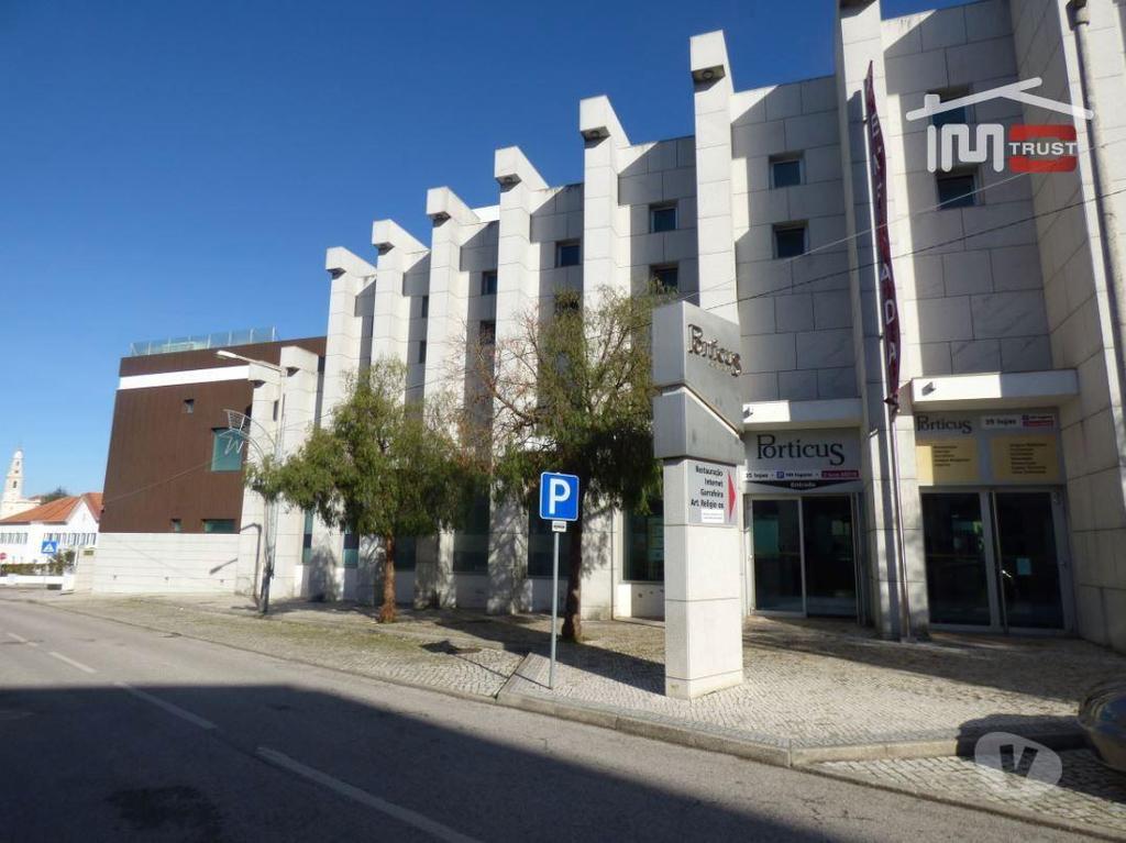 Comprar Loja Ourém - Fotos para Excelente loja no Edifício Vida de Cristo