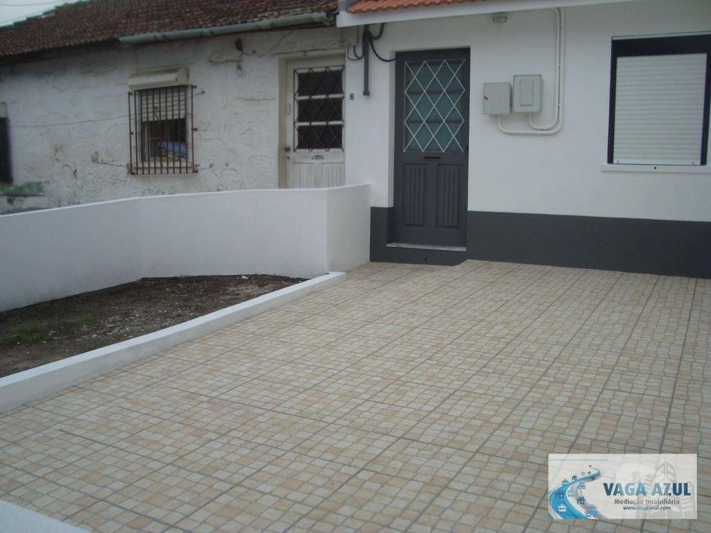 Apartamentos a venda Gondomar - Fotos para 3 Casinhas Térreas T1 com Rendimento na Areosa (Triana) - Rio