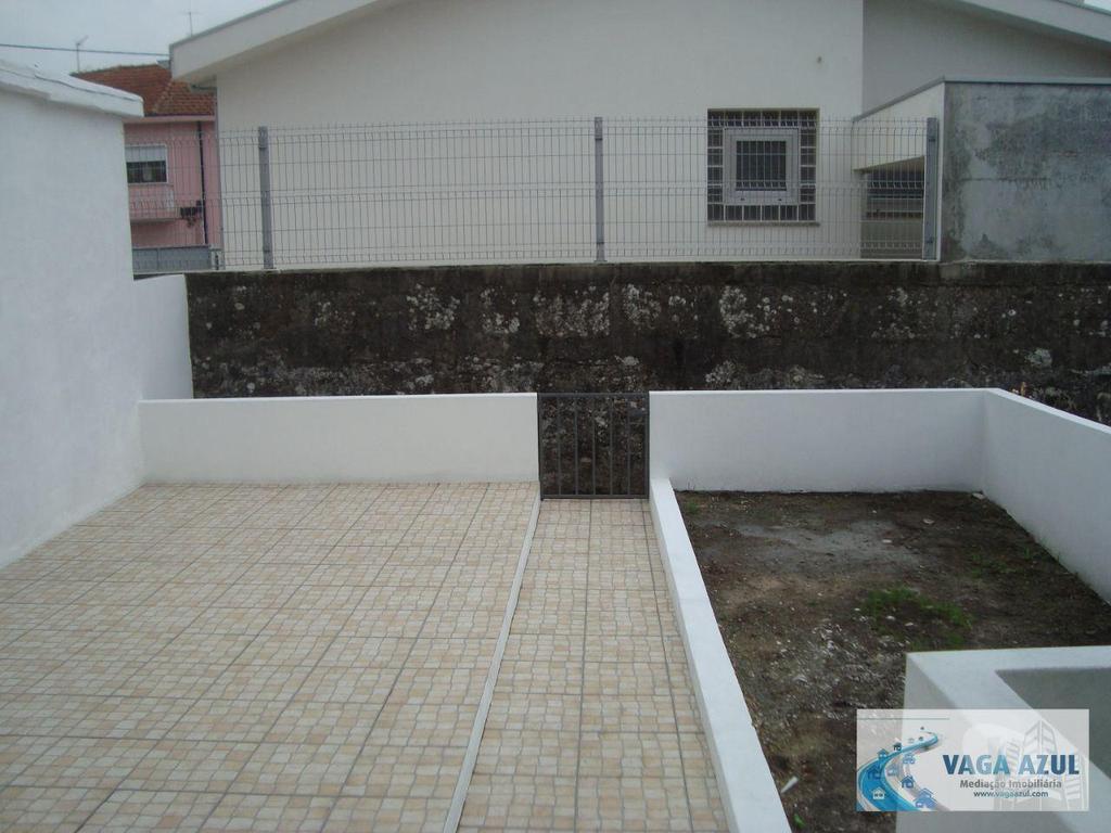 Apartamentos a venda Gondomar - Fotos para 3 Casinhas Térreas T1 com Rendimento na Areosa (Triana) - Rio