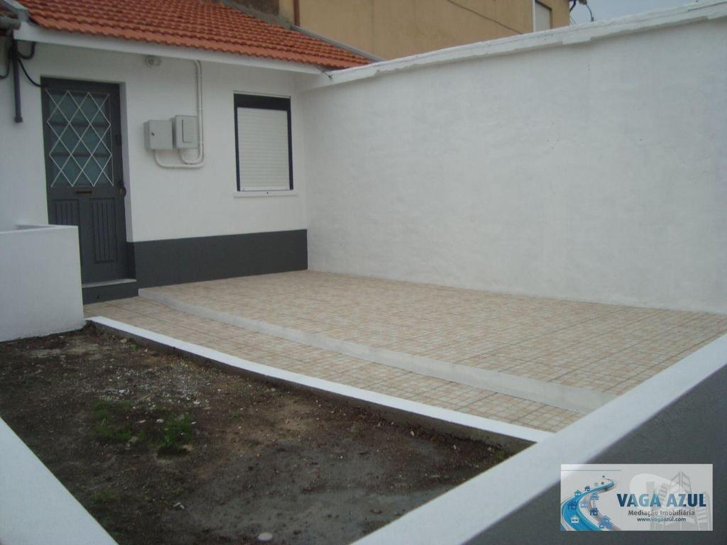 Apartamentos a venda Gondomar - Fotos para 3 Casinhas Térreas T1 com Rendimento na Areosa (Triana) - Rio