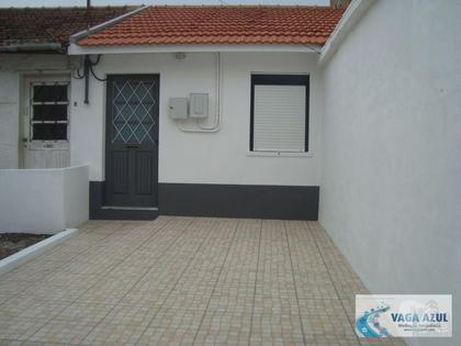 Casas a venda - Fotos para 3 Casinhas Térreas T1 com Rendimento na Areosa (Triana) - Rio