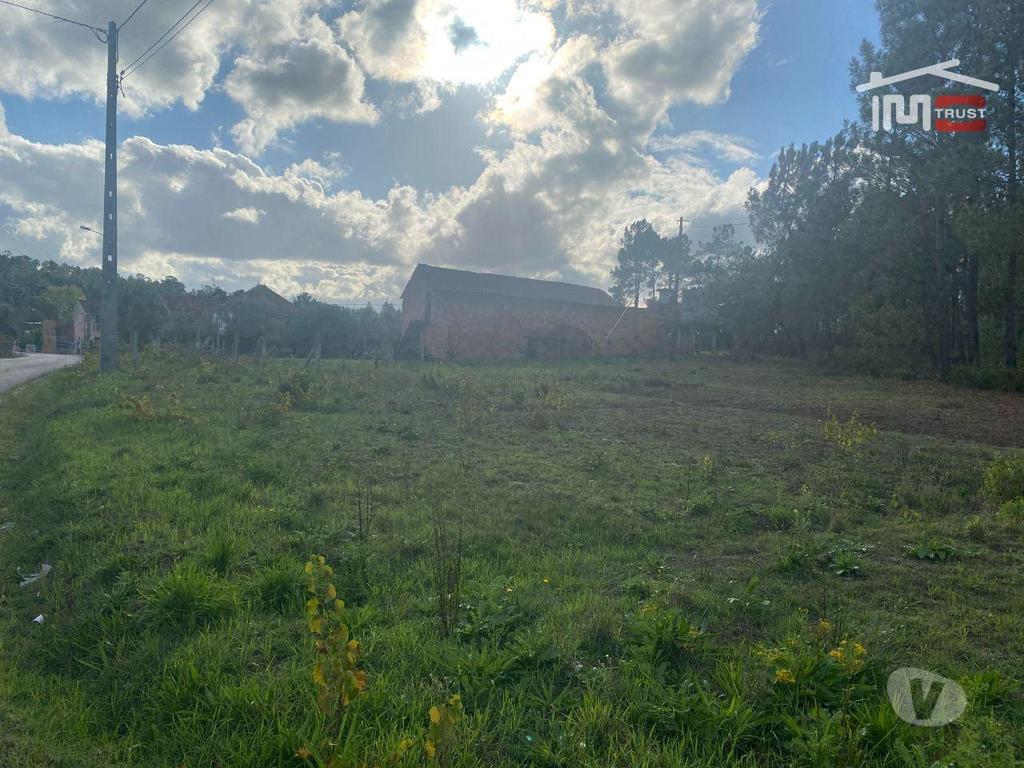 Terrenos Ourém - Fotos para Ourem-Terreno com possibilidade de Construção 3200M2 (1-T-000545)