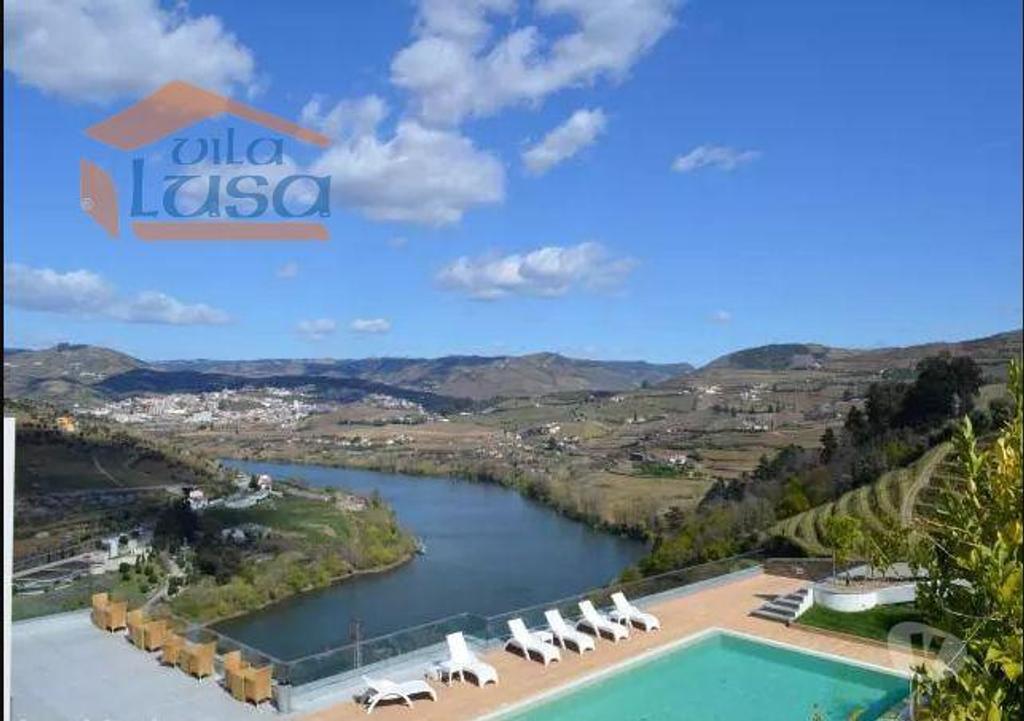 Comprar Loja Lamego - Fotos para Luxuoso Hotel para venda no Douro e de Classificação de 4...