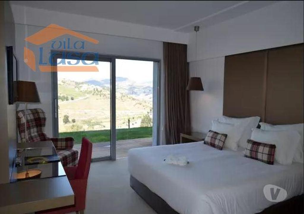 Comprar Loja Lamego - Fotos para Luxuoso Hotel para venda no Douro e de Classificação de 4...