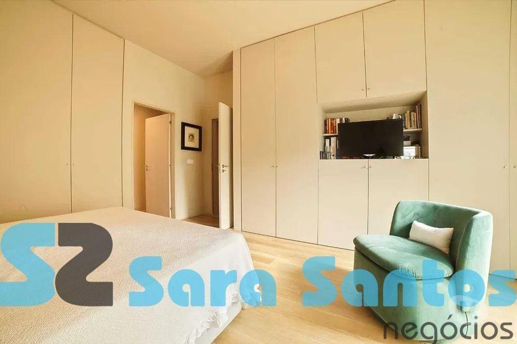 Apartamentos a venda Porto - Fotos para Andar-Moradia T2 DUPLEX COM 2 PÁTIOS, Mobilado-Porto (SS0228)