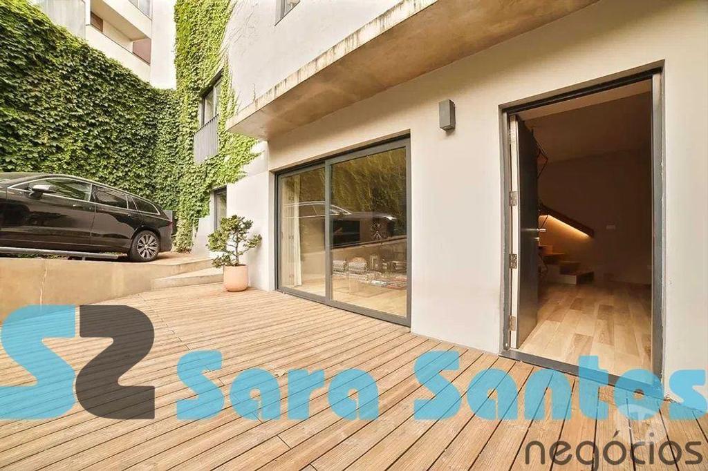 Apartamentos a venda Porto - Fotos para Andar-Moradia T2 DUPLEX COM 2 PÁTIOS, Mobilado-Porto (SS0228)