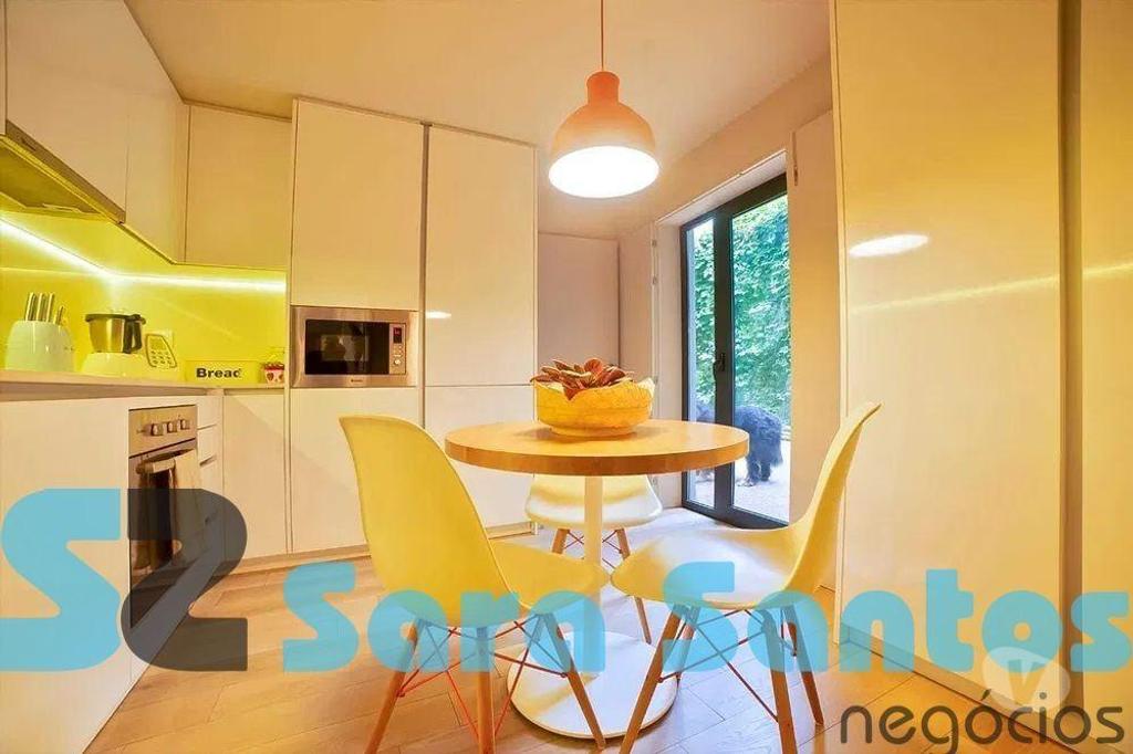 Apartamentos a venda Porto - Fotos para Andar-Moradia T2 DUPLEX COM 2 PÁTIOS, Mobilado-Porto (SS0228)