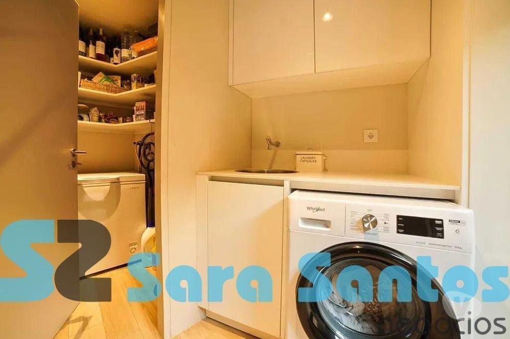 Apartamentos a venda Porto - Fotos para Andar-Moradia T2 DUPLEX COM 2 PÁTIOS, Mobilado-Porto (SS0228)