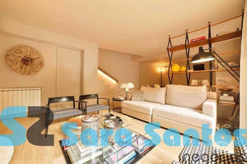 Apartamentos a venda Porto - Fotos para Andar-Moradia T2 DUPLEX COM 2 PÁTIOS, Mobilado-Porto (SS0228)