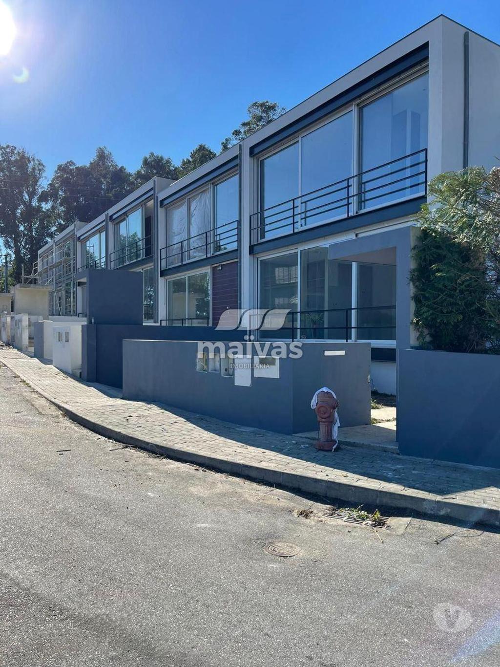 Apartamentos a venda Braga - Fotos para Braga-Moradia de Gaveto T3 em Tebosa, Braga (A008-0046B)